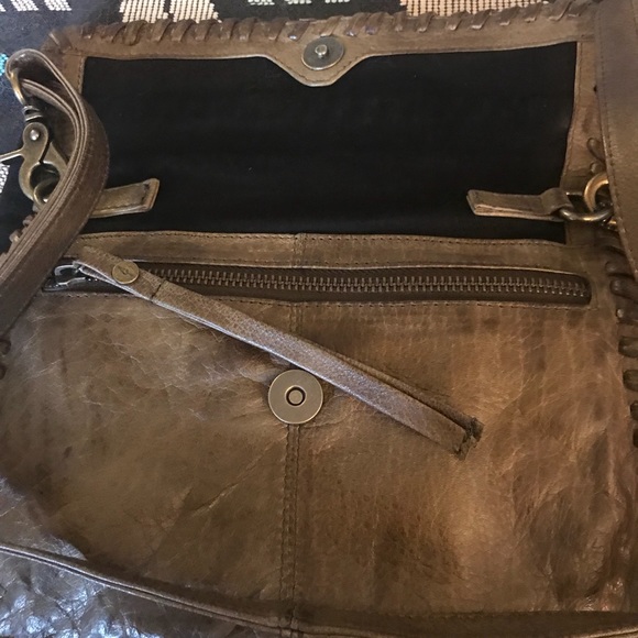 Day and mood leather crossbody and clutch - Picture 2 of 6